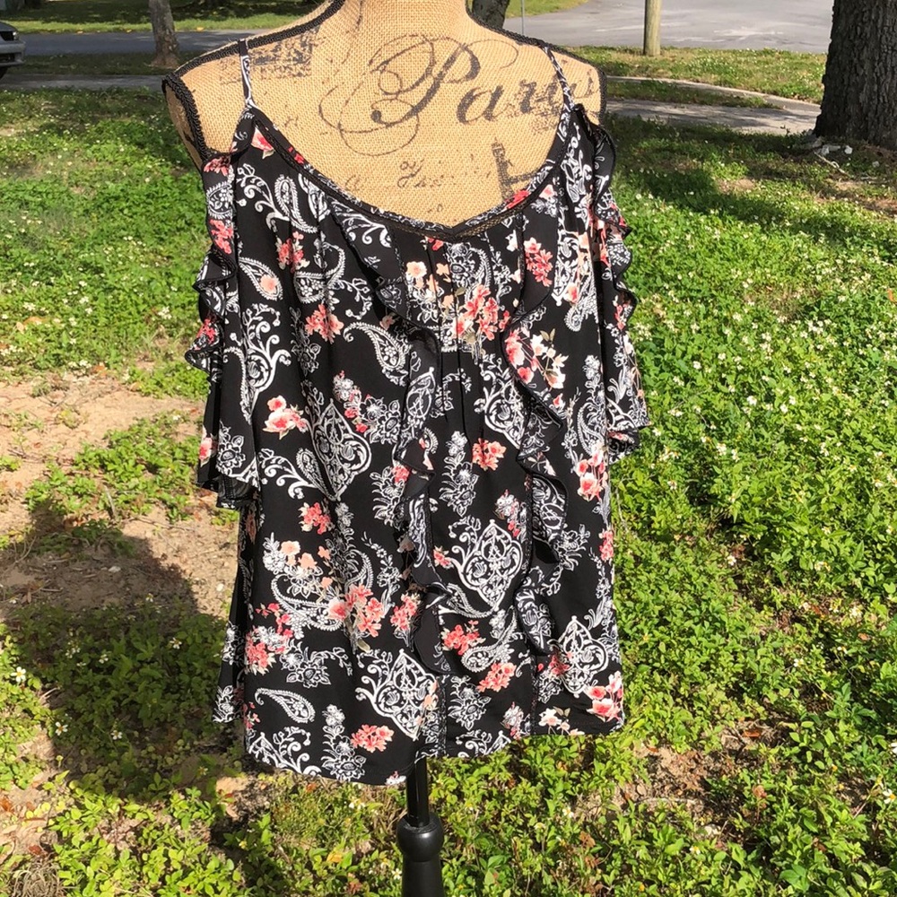 White House black market Top